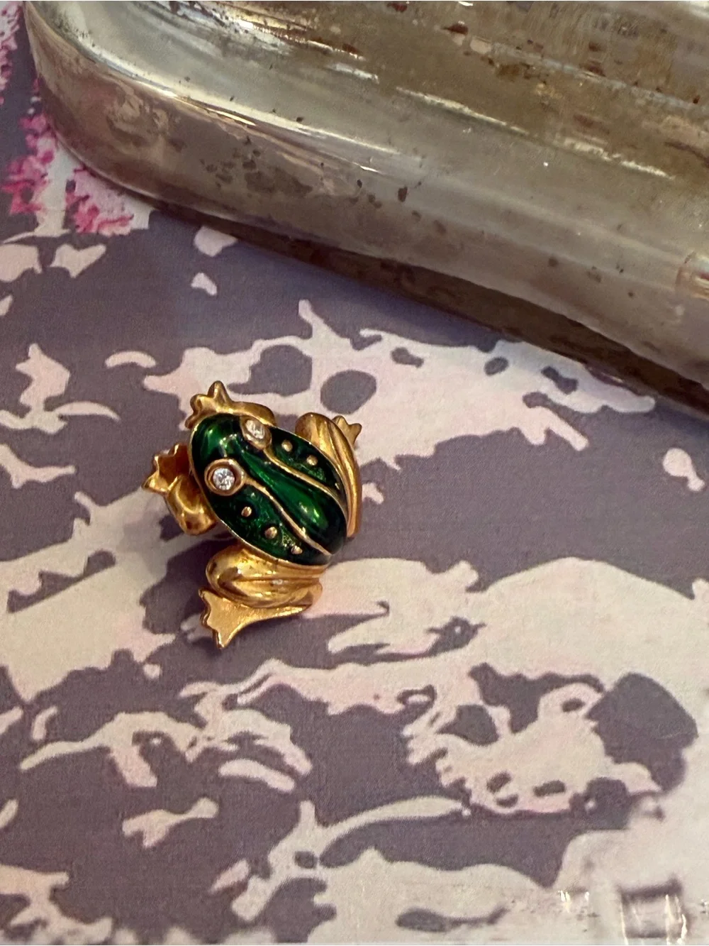 Avon Vintage Nature’s Garden Gold & Green Frog Pin/Brooch